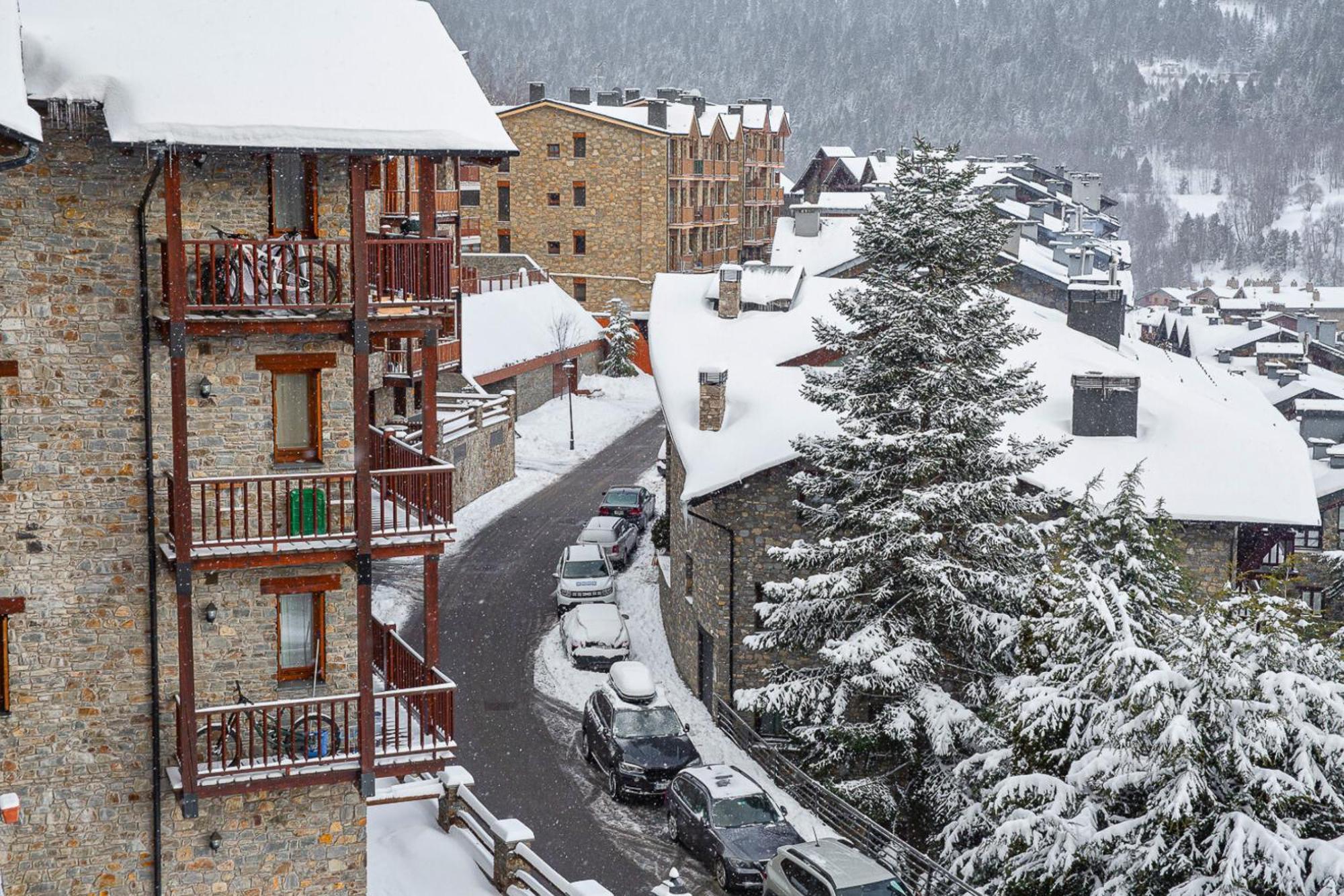 Con Vistas A La Montana, Parking Y Wifi El Tarter Exterior foto